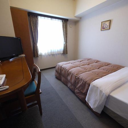 Hotel Route-Inn Matsusaka Ekihigashi Екстер'єр фото